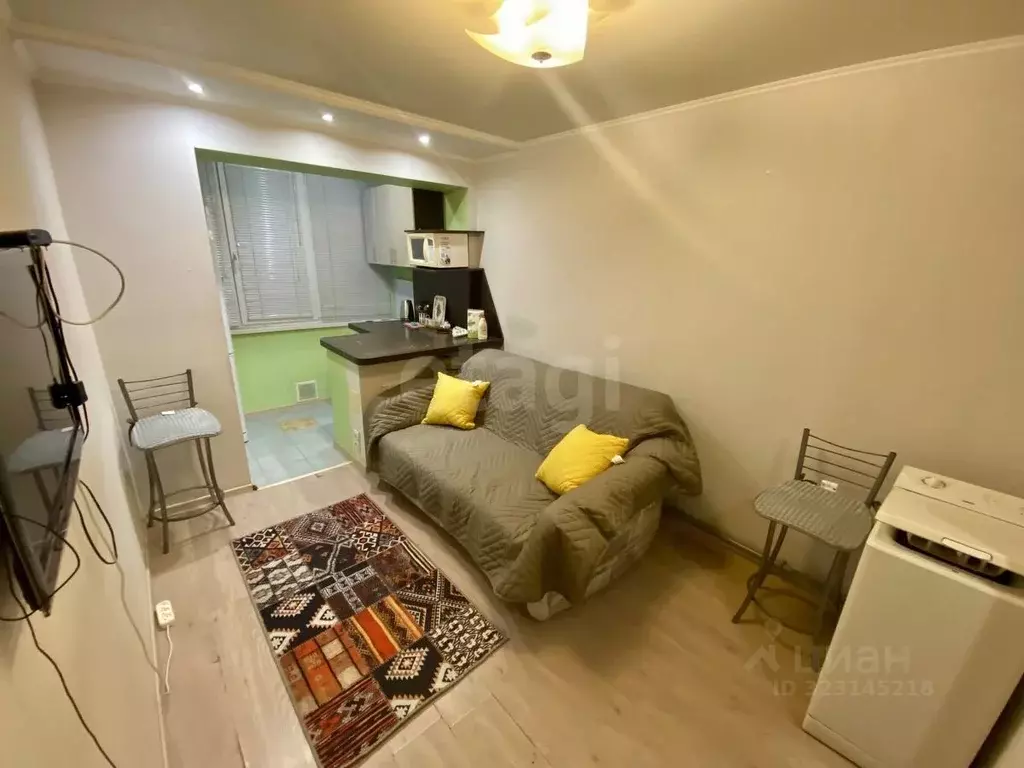 Студия Тюменская область, Тюмень ул. Мельникайте, 113 (13.3 м) - Фото 1