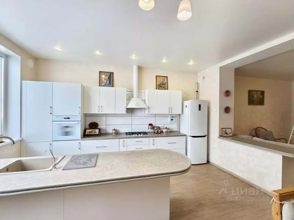 Дом в Калужская область, Малоярославецкий муниципальный округ, с. ... - Фото 2