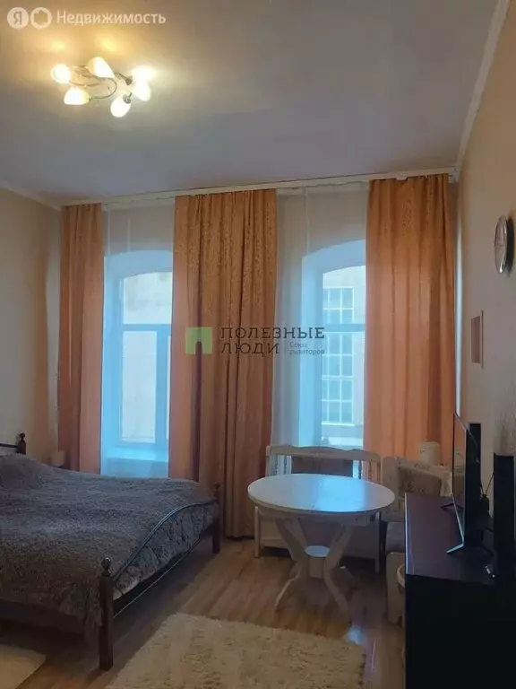 9-комнатная квартира: Санкт-Петербург, улица Розенштейна, 33А (250 м) - Фото 1