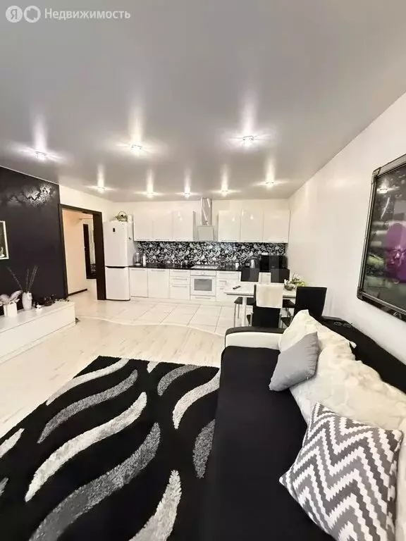 2-комнатная квартира: Ачинск, 3-й микрорайон, 32Б (67.9 м) - Фото 1