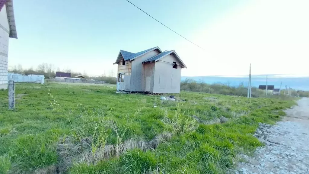 Дом в Новгородская область, Новгородский район, Трубичинское с/пос, д. ... - Фото 1