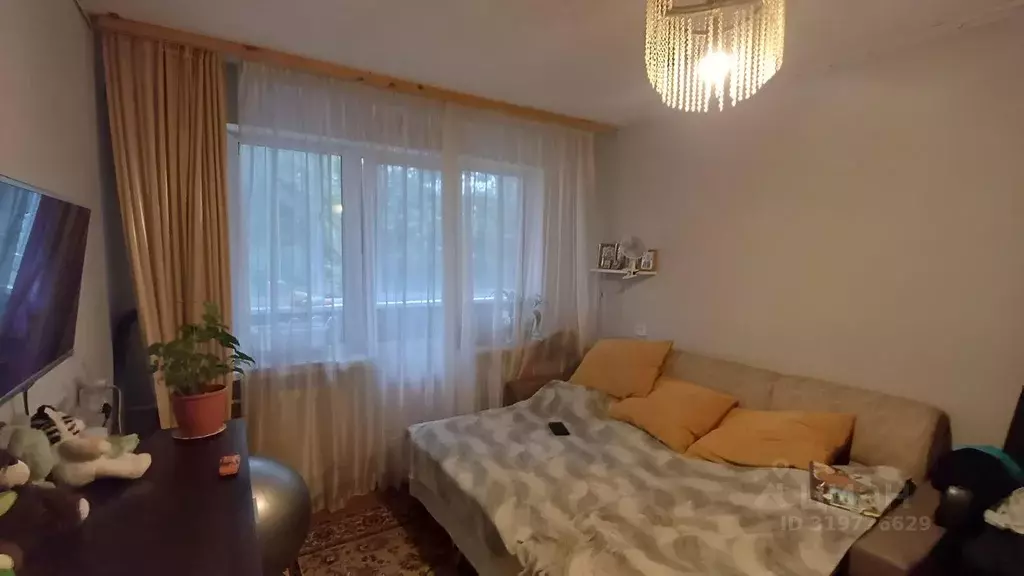3-к кв. Псковская область, Псков Спортивная ул., 5 (57.7 м) - Фото 0