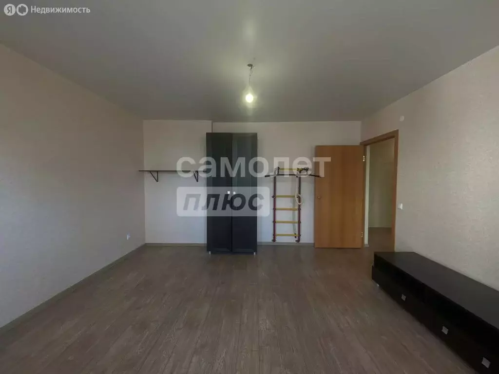 2-комнатная квартира: Кондратово, Красавинская улица, 3 (58.2 м) - Фото 1