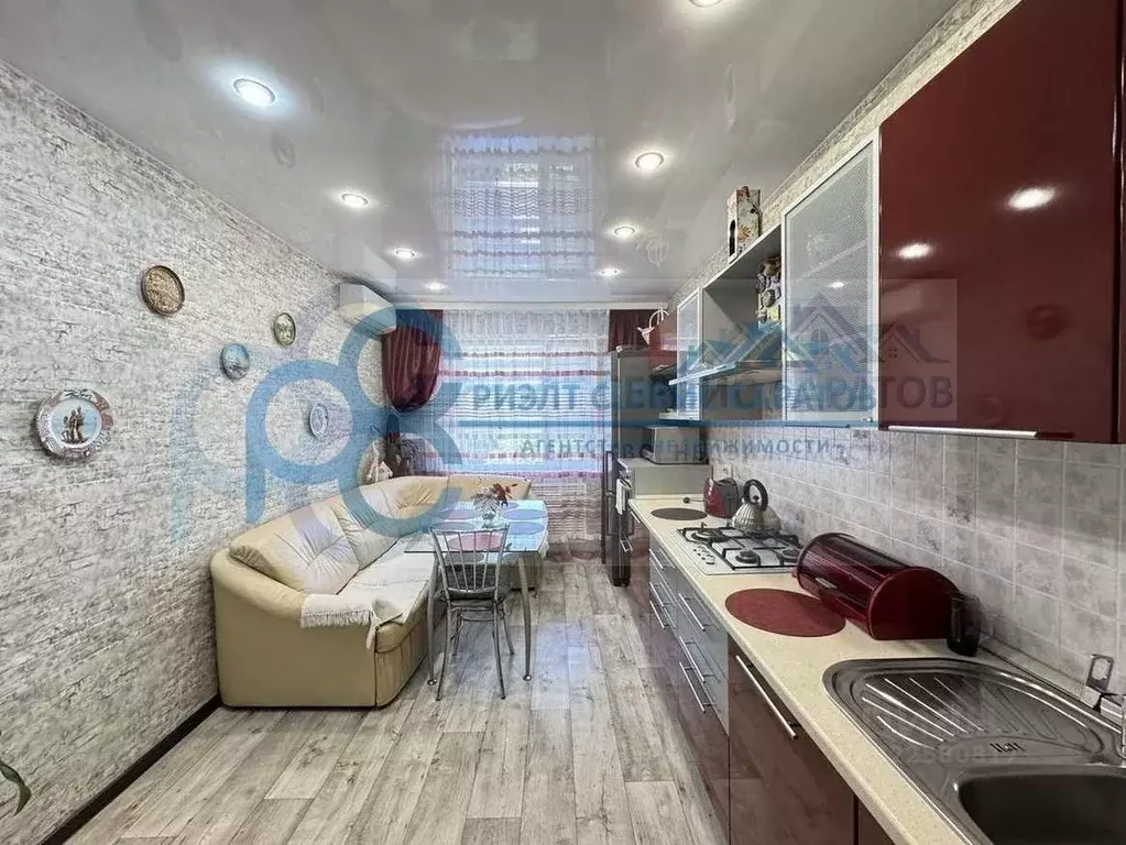 2-к кв. Саратовская область, Энгельс ул. Тельмана, 170 (57.8 м) - Фото 2