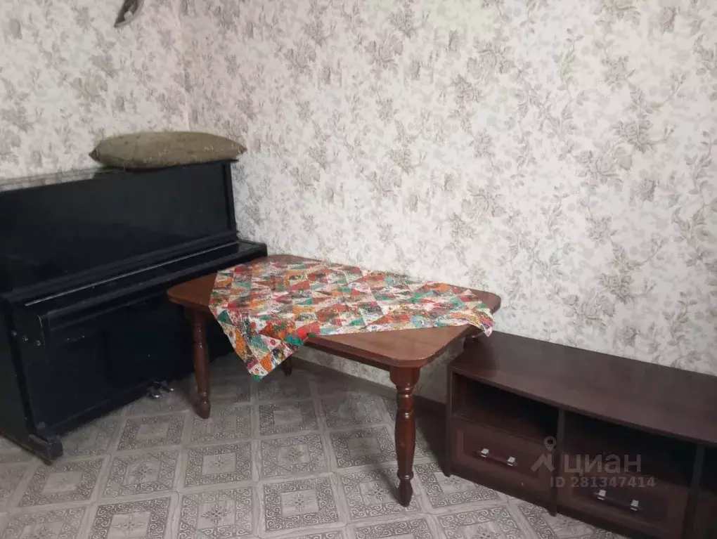 Комната Свердловская область, Екатеринбург ул. Чапаева, 14к1 - Фото 2