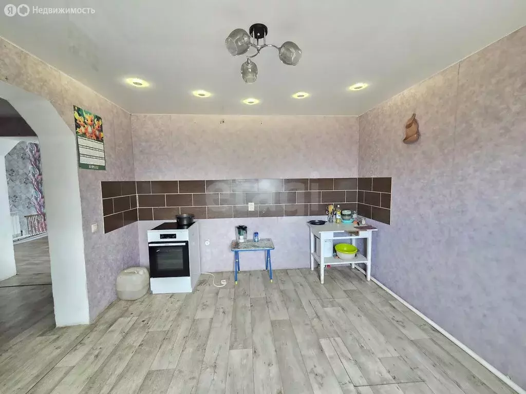 Дом в село Нижний Саянтуй, Садовая улица (161 м) - Фото 2