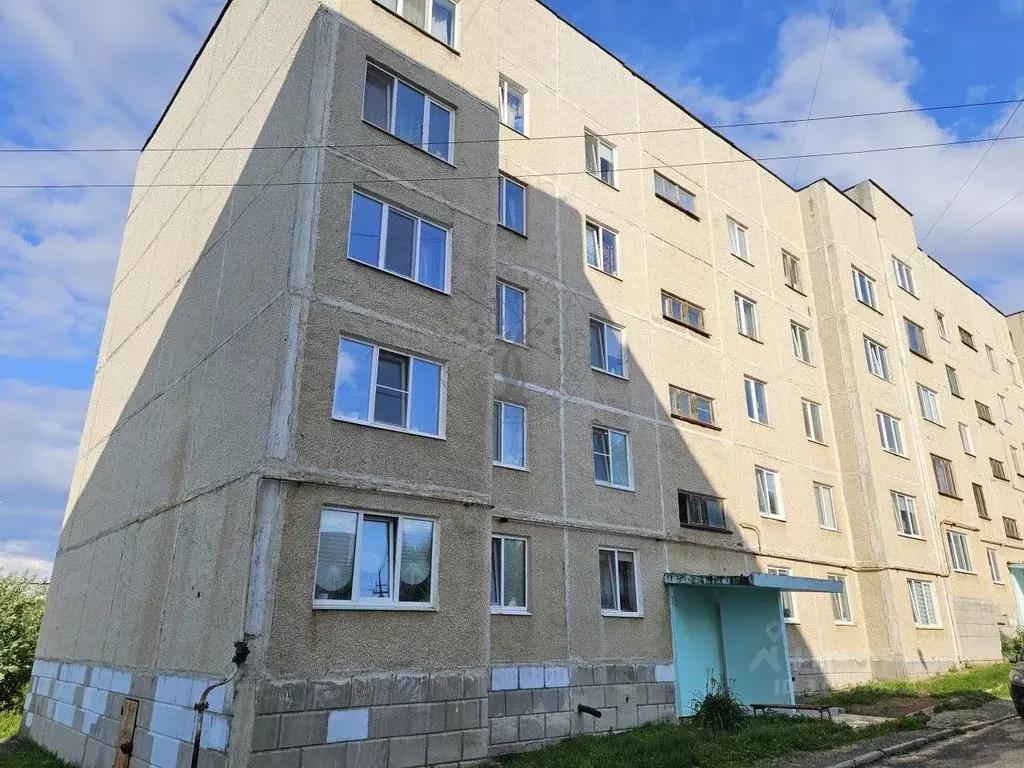 3-к кв. Свердловская область, Кировград ул. Лермонтова, 79 (64.6 м) - Фото 1