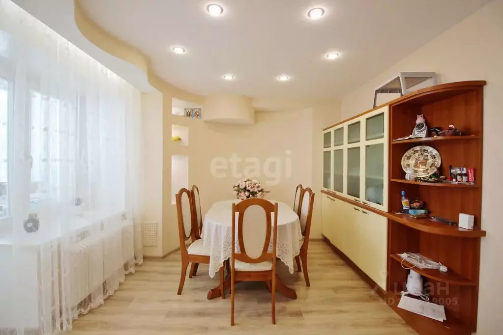 3-к кв. Ульяновская область, Ульяновск ул. Крымова, 63/2 (118.7 м) - Фото 1