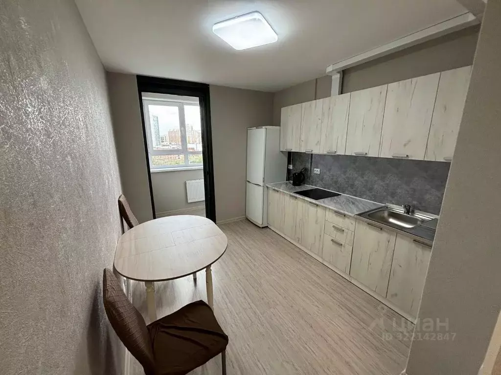 1-к кв. Свердловская область, Екатеринбург ул. Лыжников, 3 (37.5 м) - Фото 1