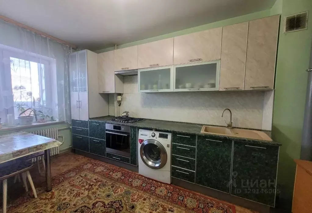 3-к кв. Омская область, Омск ул. Завертяева, 18к1 (73.7 м) - Фото 1