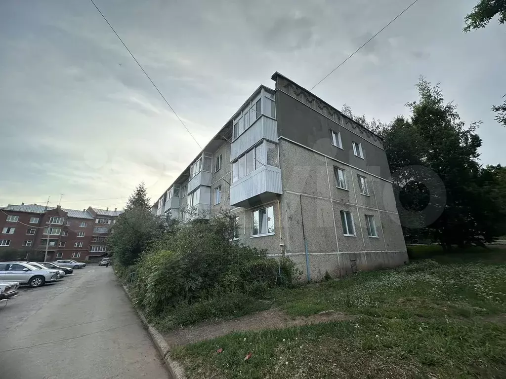 Комната 17 м в 3-к., 1/3 эт. - Фото 0
