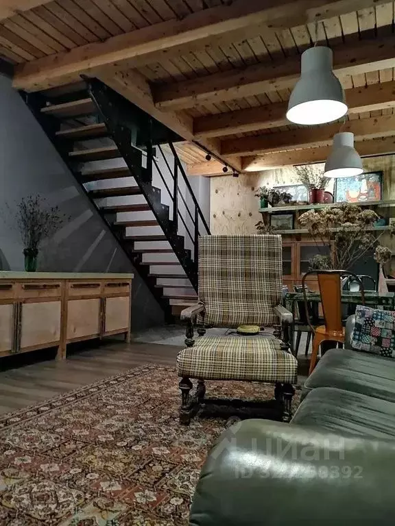 Дом в Санкт-Петербург, Санкт-Петербург, Петергоф ул. Демьяна Бедного, ... - Фото 1