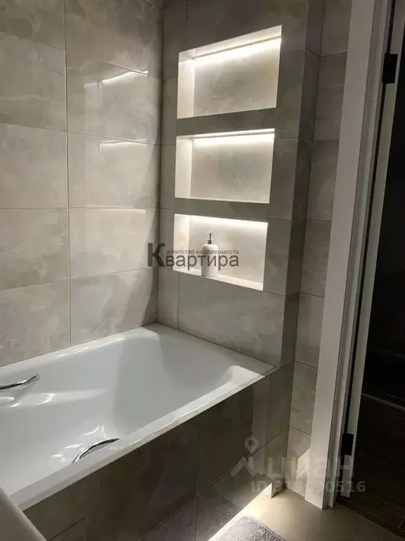 2-к кв. Смоленская область, Смоленск ул. Попова, 30 (70.32 м) - Фото 1