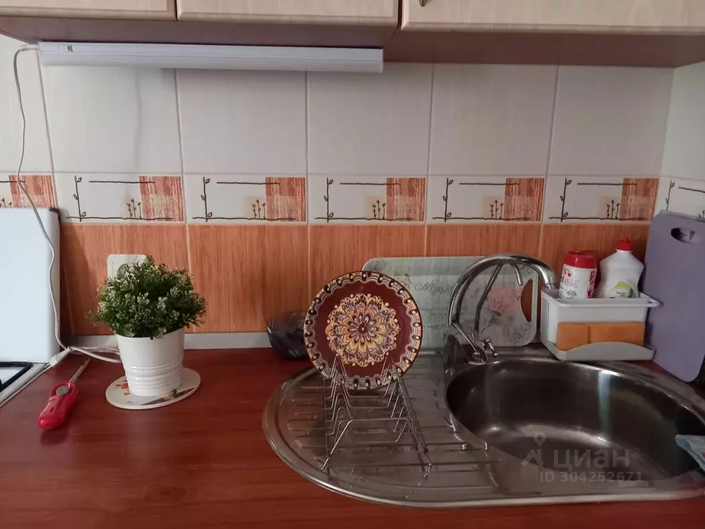 2-к кв. Саратовская область, Энгельс ул. Тельмана, 33 (50.0 м) - Фото 1