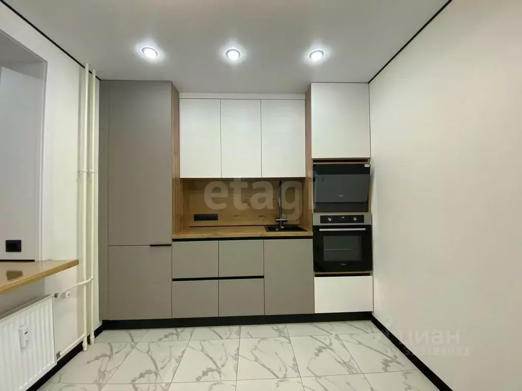 2-к кв. Тюменская область, Тюмень ул. Валентины Трофимовой, 2к1 (45.0 ... - Фото 1