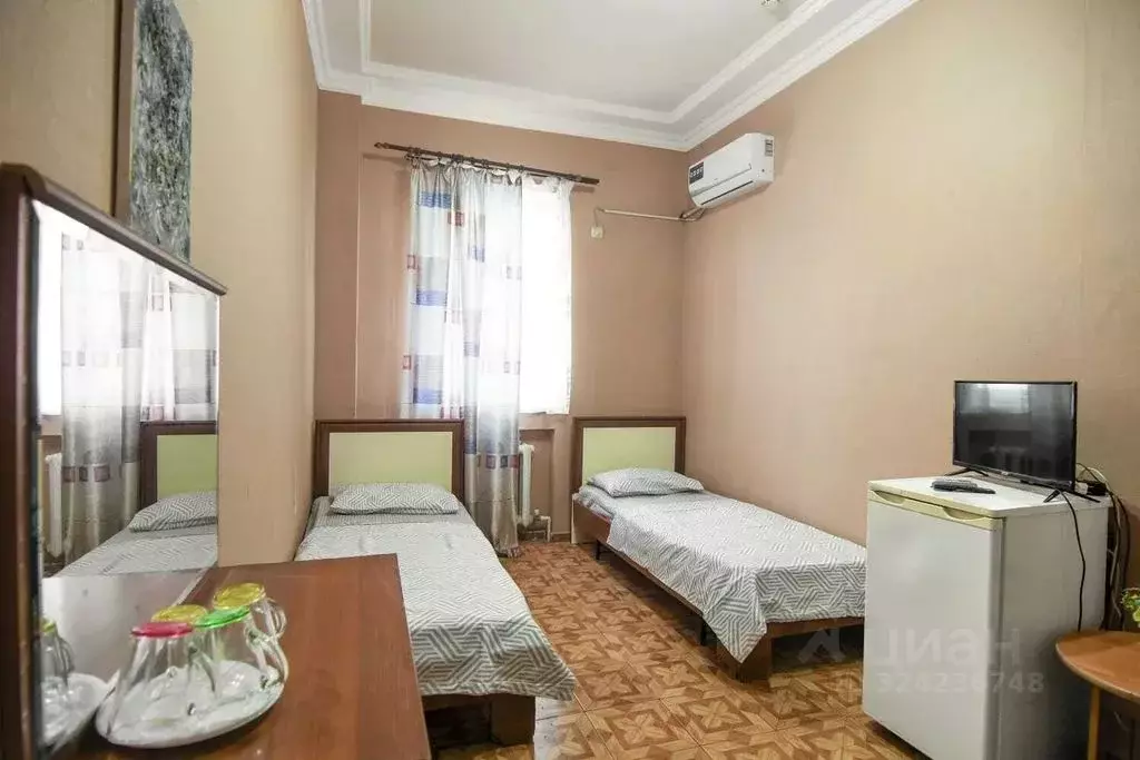 Комната Краснодарский край, Геленджик ул. Островского, 4 - Фото 2