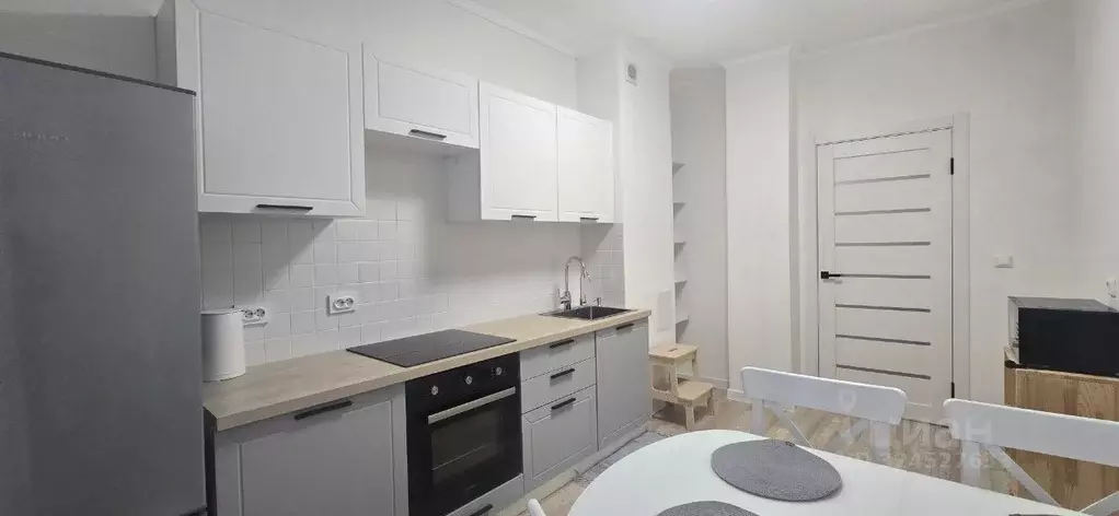 2-к кв. Тюменская область, Тюмень ул. Василия Гольцова, 1 (57.0 м) - Фото 1