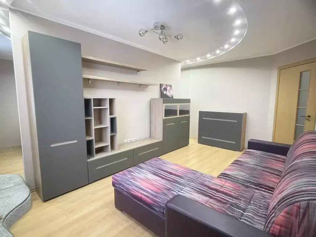 2-к кв. Свердловская область, Екатеринбург ул. 8 Марта, 185к2 (54.0 м) - Фото 1