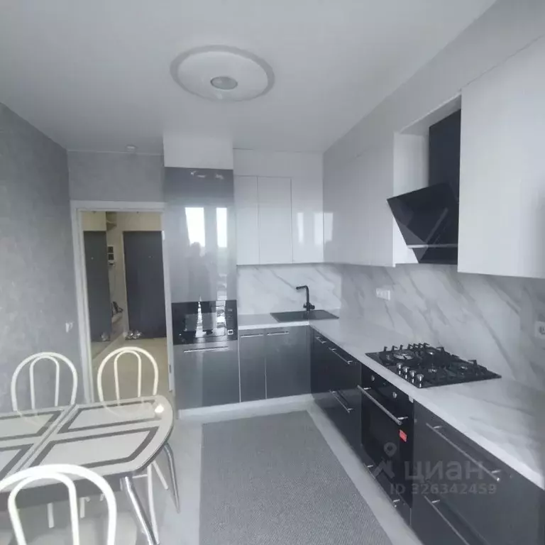 1-к кв. Крым, Симферополь ул. Никанорова, 4 (36.0 м) - Фото 1