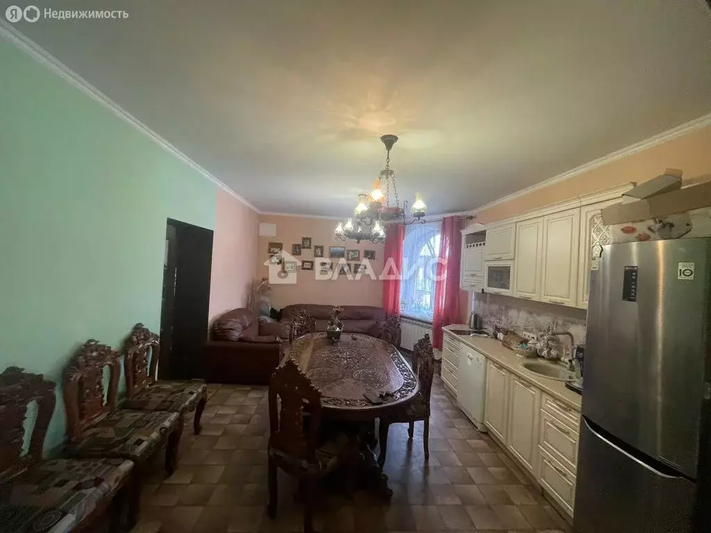 Дом в Бийск, Краснооктябрьская улица (130 м) - Фото 1