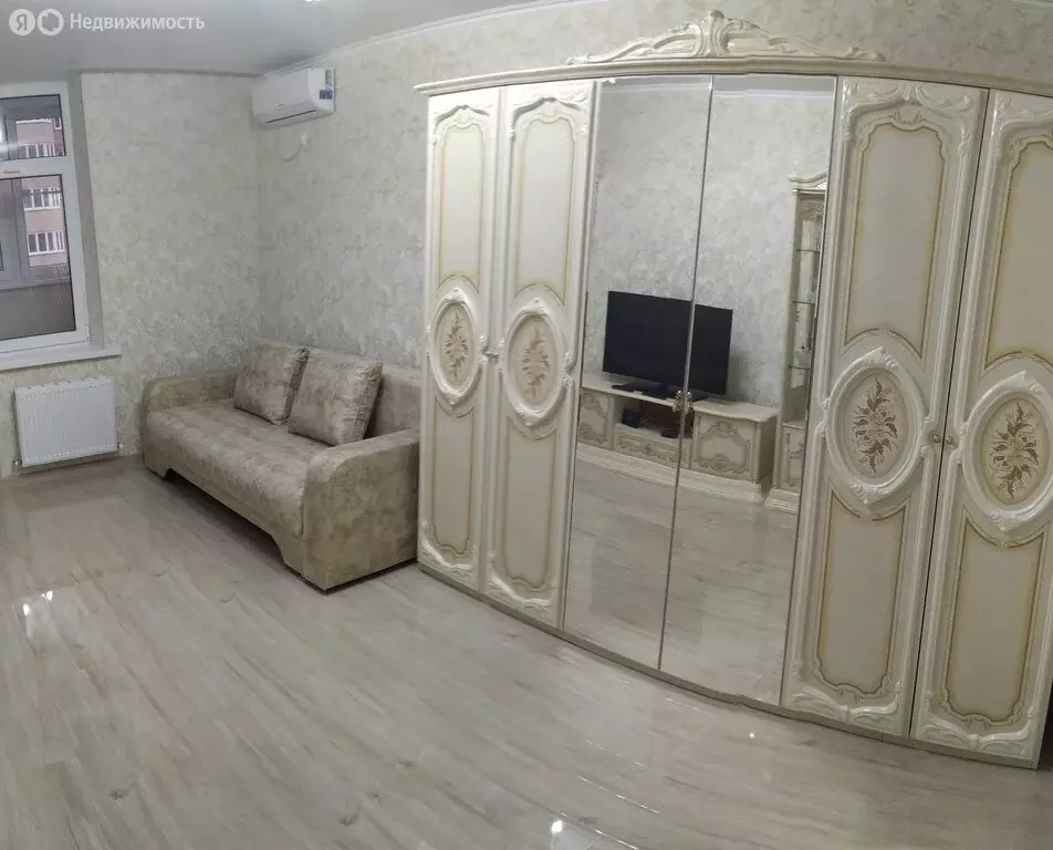 2-комнатная квартира: Краснодар, улица им. Героя Яцкова И.В., 16 (62 ... - Фото 0