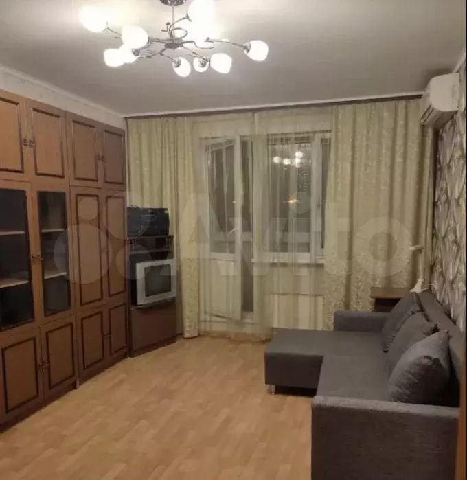 1-к. квартира, 42 м, 4/17 эт. - Фото 0