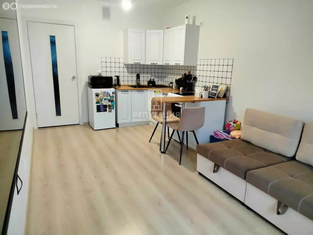 Квартира-студия: Екатеринбург, улица Евгения Савкова, 23 (23.6 м) - Фото 1