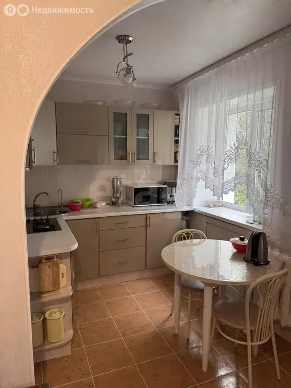3-комнатная квартира: Благовещенск, улица Ленина, 62 (72 м) - Фото 1
