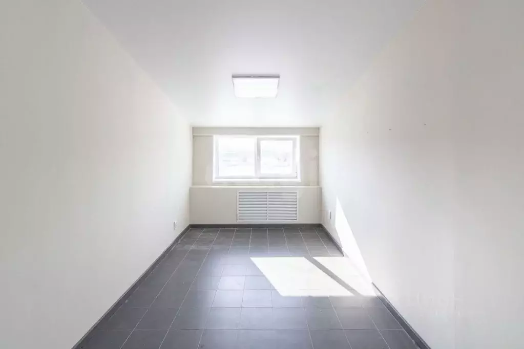 Офис в Тюменская область, Тюмень ул. 50 лет Октября, 120 (16 м) - Фото 0