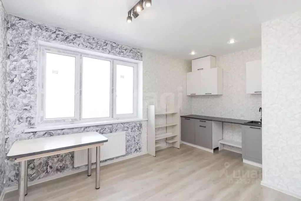 2-к кв. Тюменская область, Тюмень ул. Тальниковая, 3 (48.8 м) - Фото 0