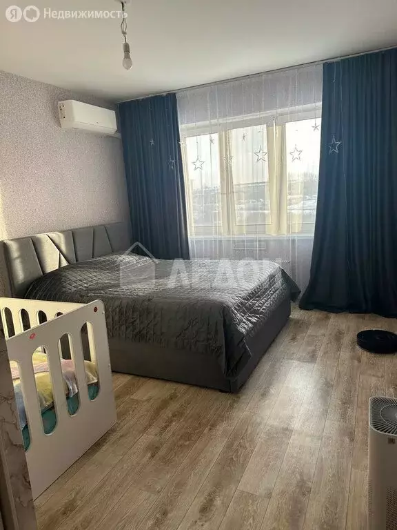 3-комнатная квартира: Омск, 6-й Амурский проезд, 8 (79.6 м) - Фото 0