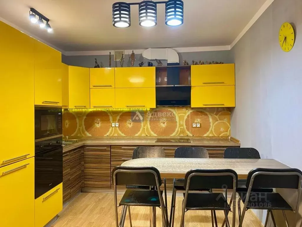 3-к кв. Тюменская область, Тюмень ул. Ю.-Р.Г. Эрвье, 30к4 (76.0 м) - Фото 0