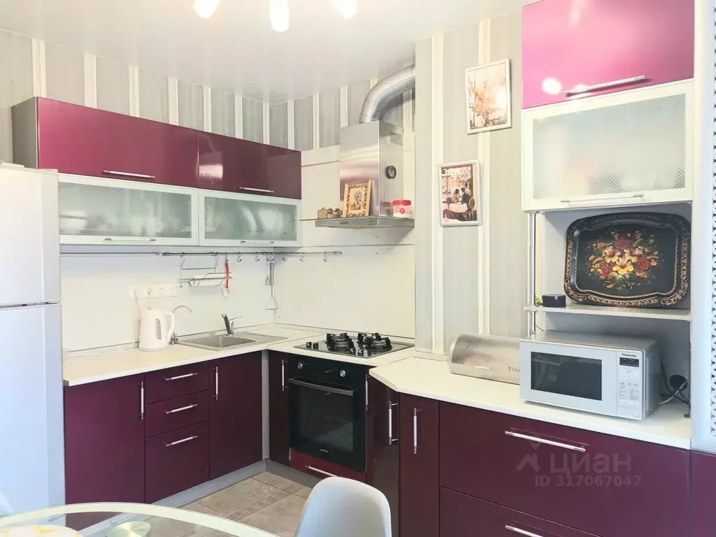 3-к кв. Ростовская область, Батайск ул. Северная Звезда, 7/1 (93.2 м) - Фото 0