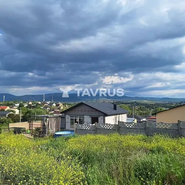 Участок в Крым, Симферопольский район, с. Доброе ул. Имени Х. ... - Фото 1