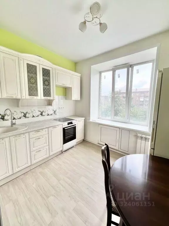 2-к кв. Кемеровская область, Новокузнецк ул. Петракова, 68 (57.0 м) - Фото 1