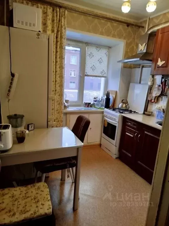 2-к кв. Омская область, Омск Учебная ул., 185 (42.2 м) - Фото 2