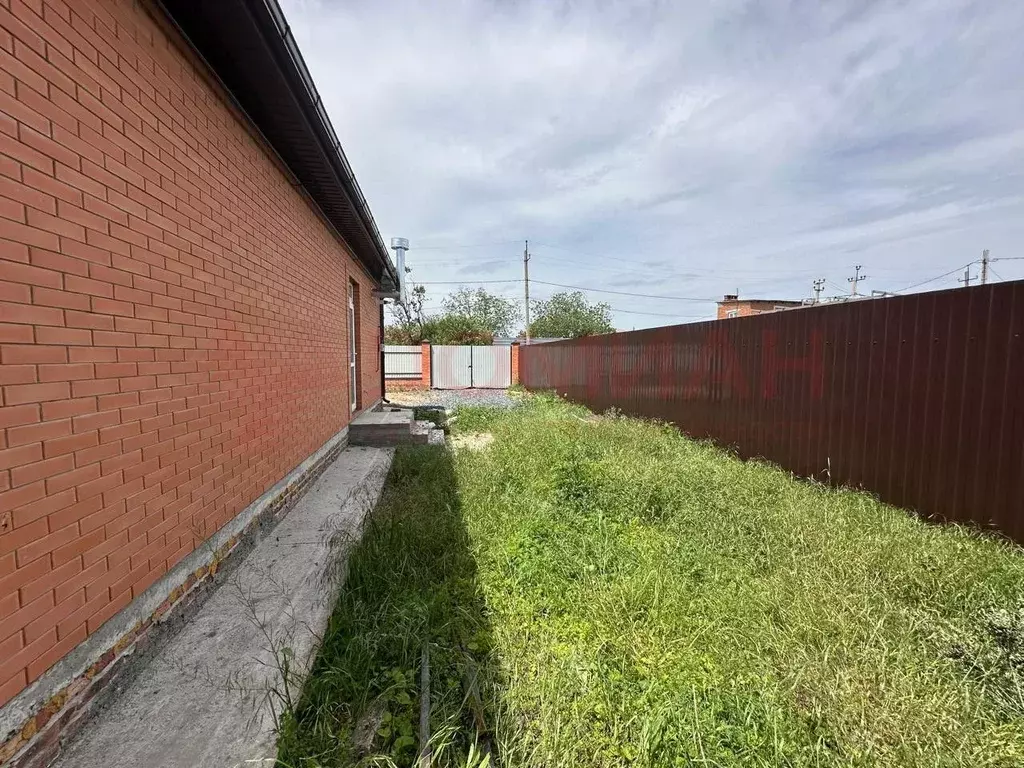 Дом в Ростовская область, Новочеркасск ул. Бирюзовая, 38 (100 м) - Фото 1