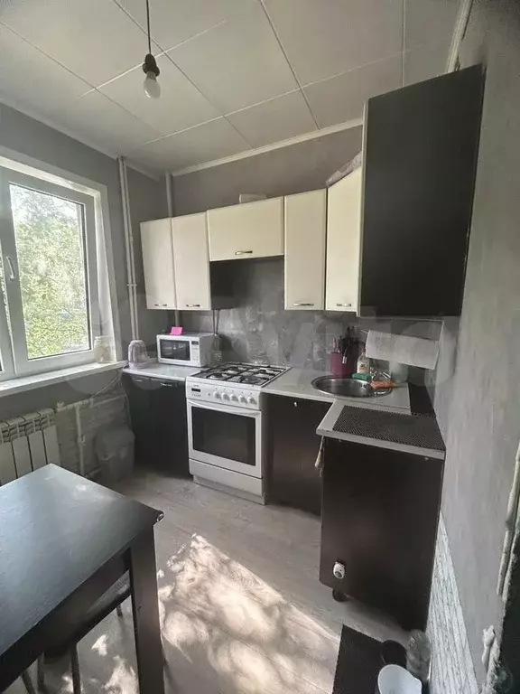 1-к. квартира, 42 м, 2/5 эт. - Фото 1