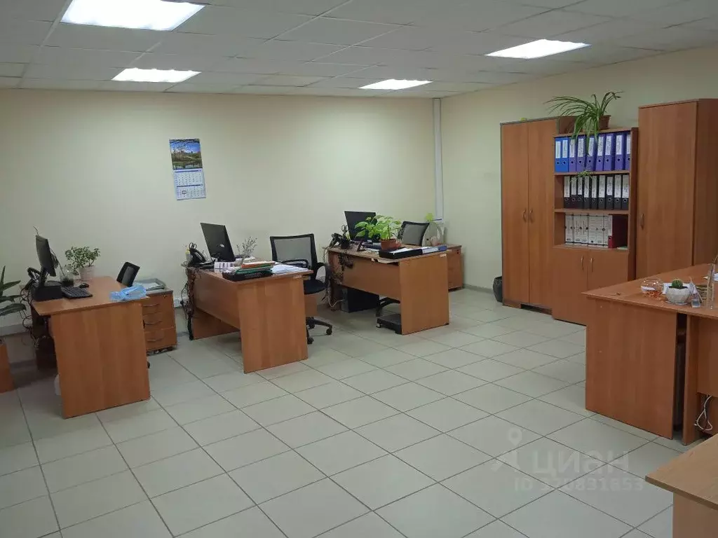 Офис в Самарская область, Тольятти Революционная ул., 3к2 (100 м) - Фото 1