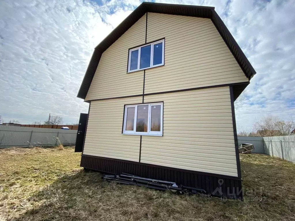 Дом в Тверская область, Конаковский муниципальный округ, с. Свердлово  ... - Фото 0