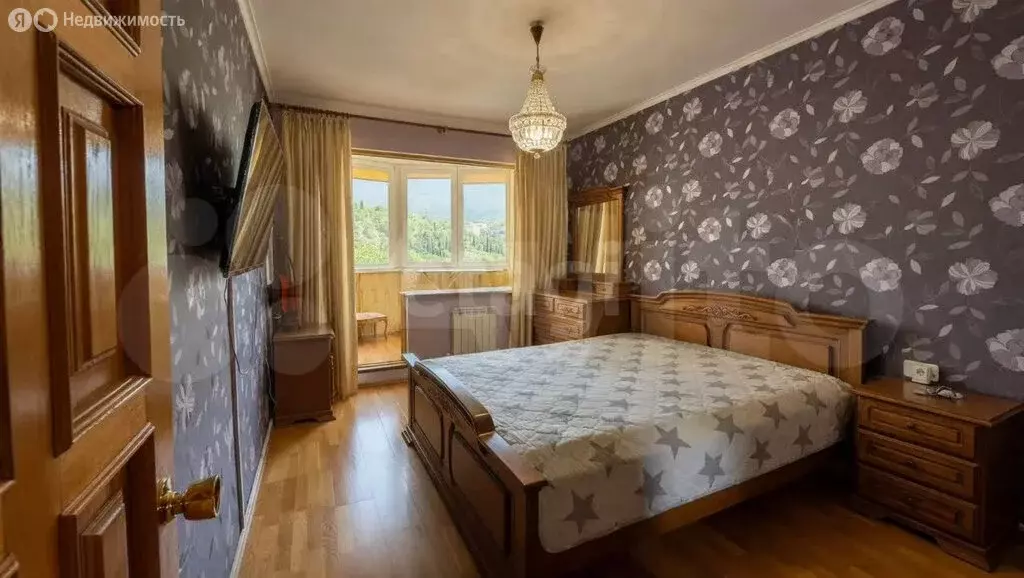 2-комнатная квартира: Ялта, улица Кривошты, 20 (82 м) - Фото 1