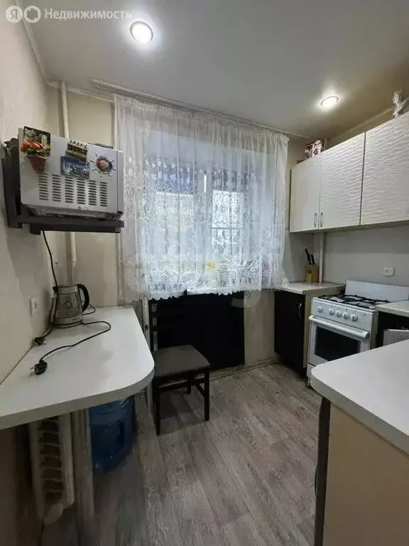 3-комнатная квартира: Коркино, улица 30 лет ВЛКСМ, 37 (61.6 м) - Фото 2