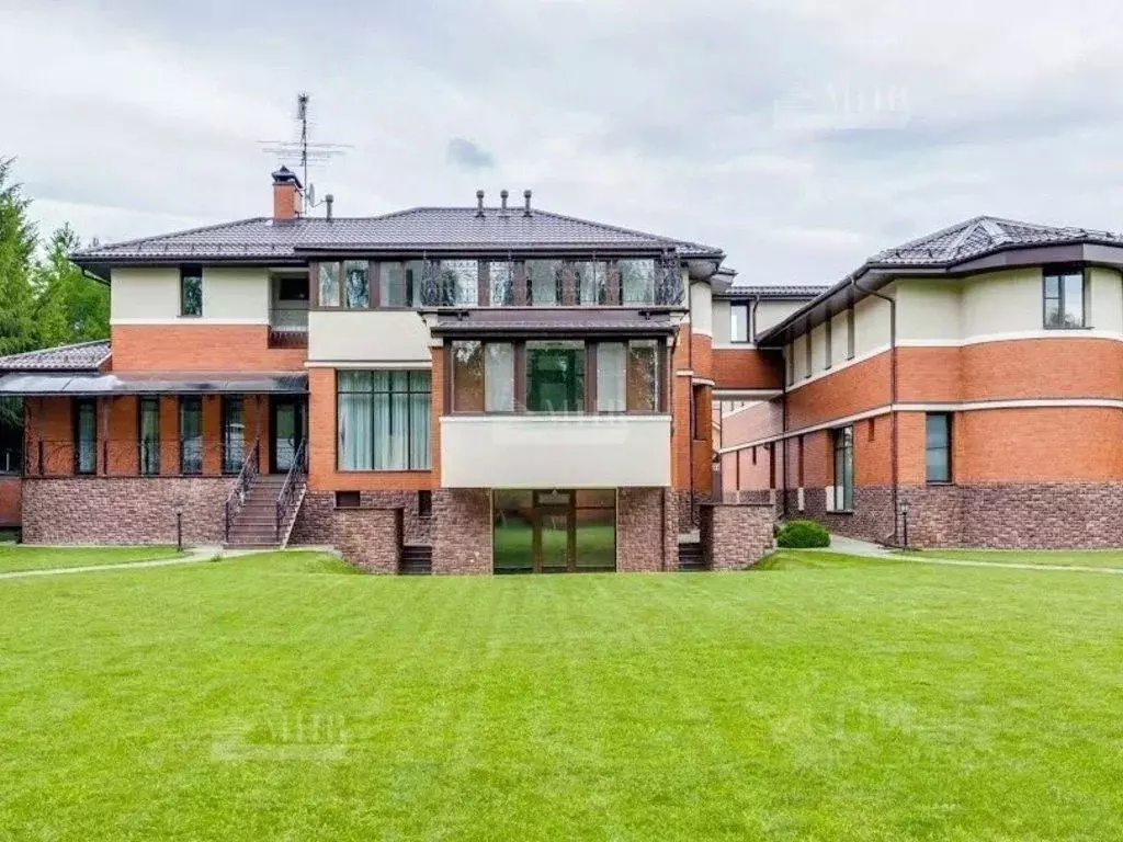 Дом в Московская область, Одинцовский городской округ, д. Барвиха  ... - Фото 1