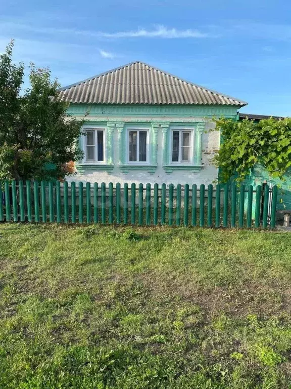 Дом в Белгородская область, Алексеевский муниципальный округ, с. ... - Фото 1
