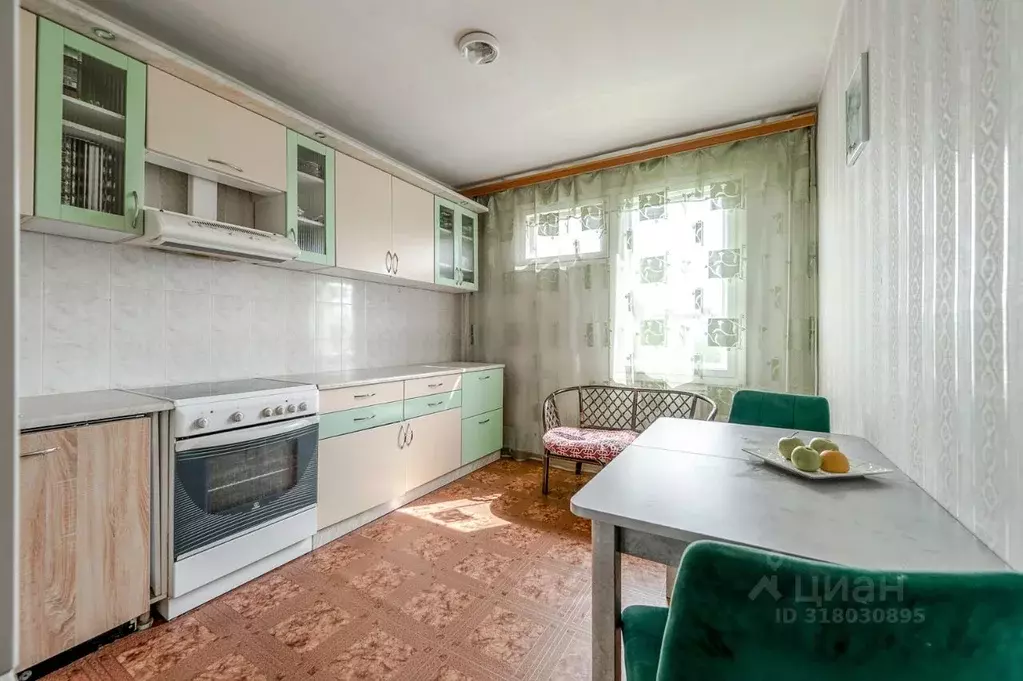 2-к кв. Санкт-Петербург Серебристый бул., 25К2 (62.4 м) - Фото 0