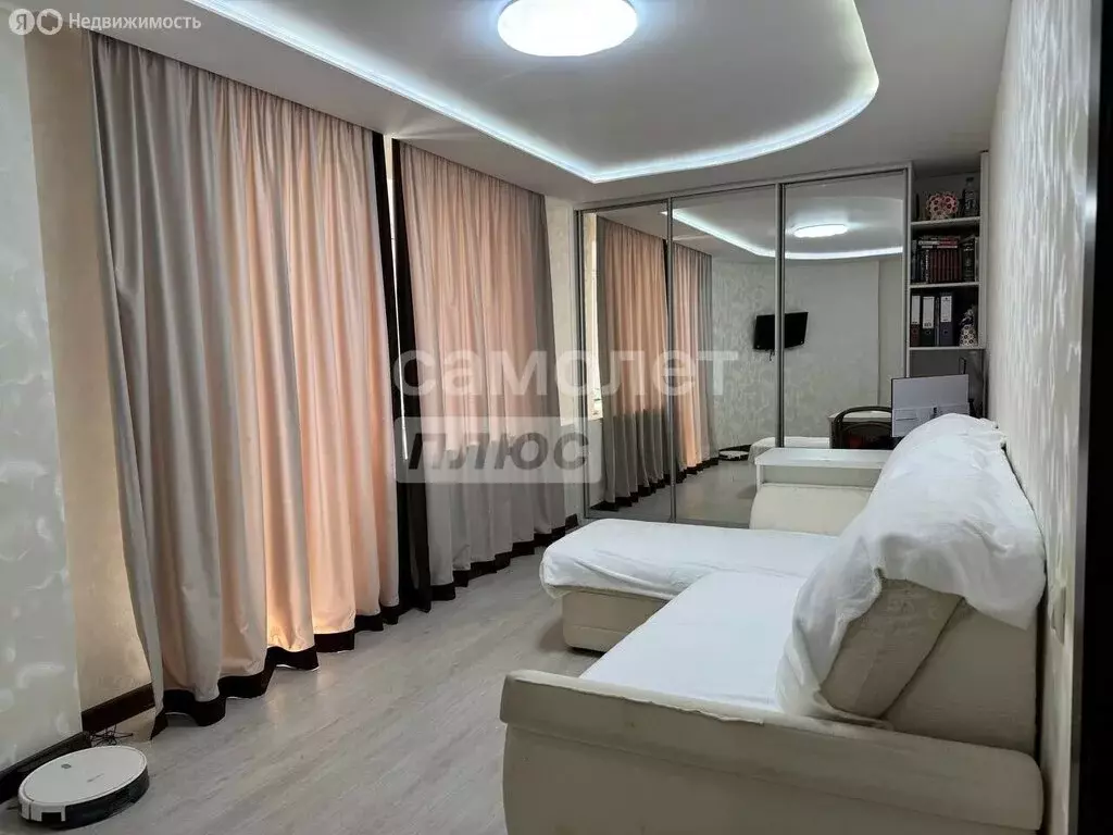 2-комнатная квартира: Киров, улица Архитектора Валерия Зянкина, 9к1 ... - Фото 1