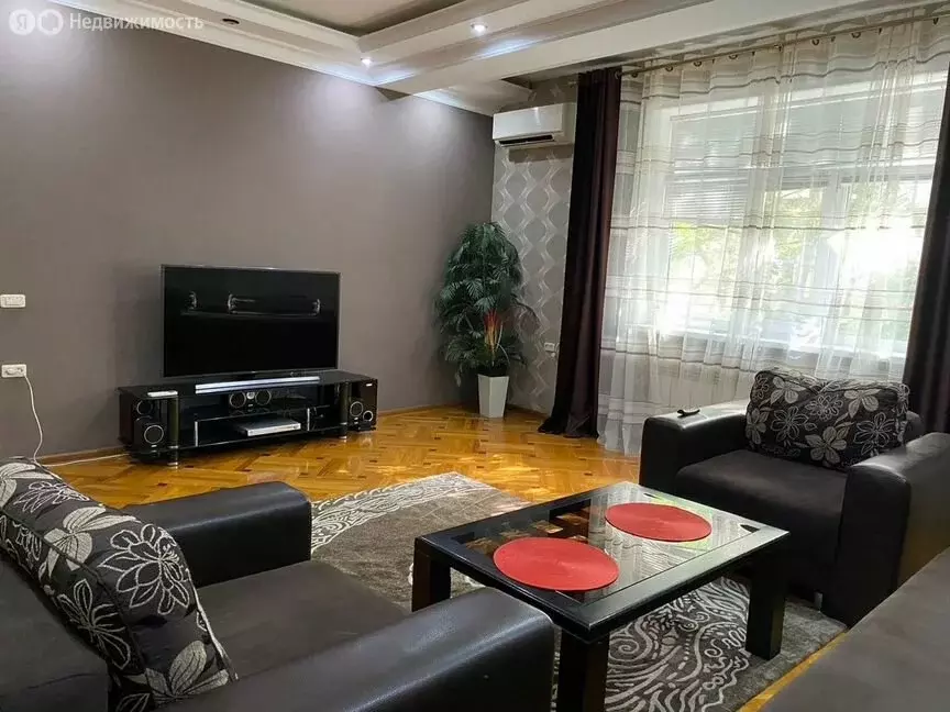 2-комнатная квартира: Махачкала, улица Абдулхакима Исмаилова, 23В (80 ... - Фото 1