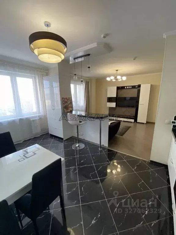 3-к кв. Красноярский край, Красноярск ул. Республики, 37А (90.8 м) - Фото 1