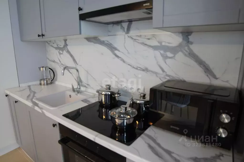 2-к кв. Ямало-Ненецкий АО, Новый Уренгой Славянский мкр, 6/1 (66.9 м) - Фото 2