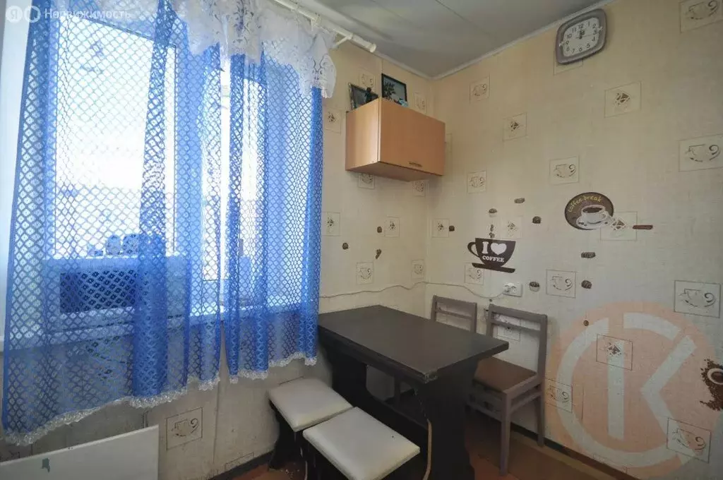 1-комнатная квартира: посёлок городского типа Мирный, улица Сырникова, ... - Фото 1